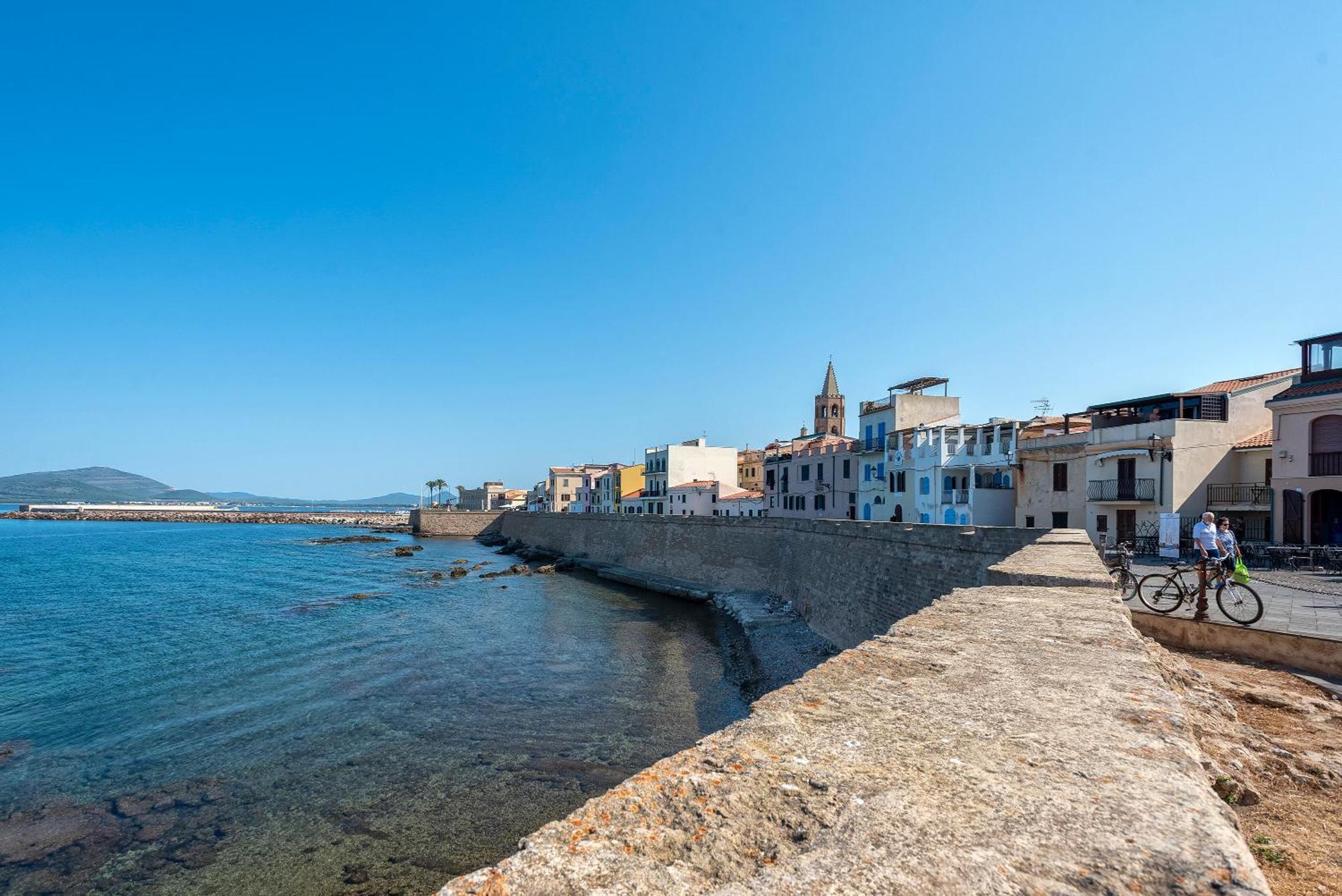 Carlo Alberto Apartment, Alghero Old Town, Near The Beach Exteriör bild